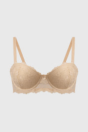 Sostén strapless beige de encaje floral delicado sin estampa visible ideal para un toque elegante y cómodo