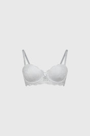 Sostén strapless blanco con encaje floral delicado sin estampa diseño elegante para un look sofisticado y cómodo