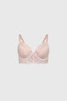 Sostén de mujer color palo rosa con encaje floral en toda la prenda y copa soft sin estampa lisa elegante