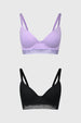 Sostén lila copa soft con detalle de elástico rayado en la banda inferior sin estampa visible