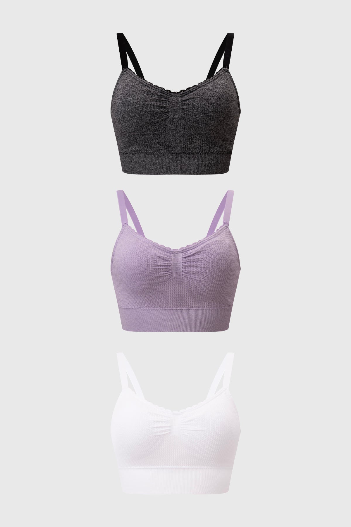Tripack de sostenes juveniles en lila gris y blanco sin estampas con tirantes finos y detalle fruncido al centro