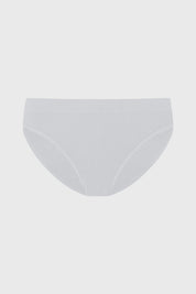 Calzón bikini blanco liso con diseño acanalado en tela suave y elástica