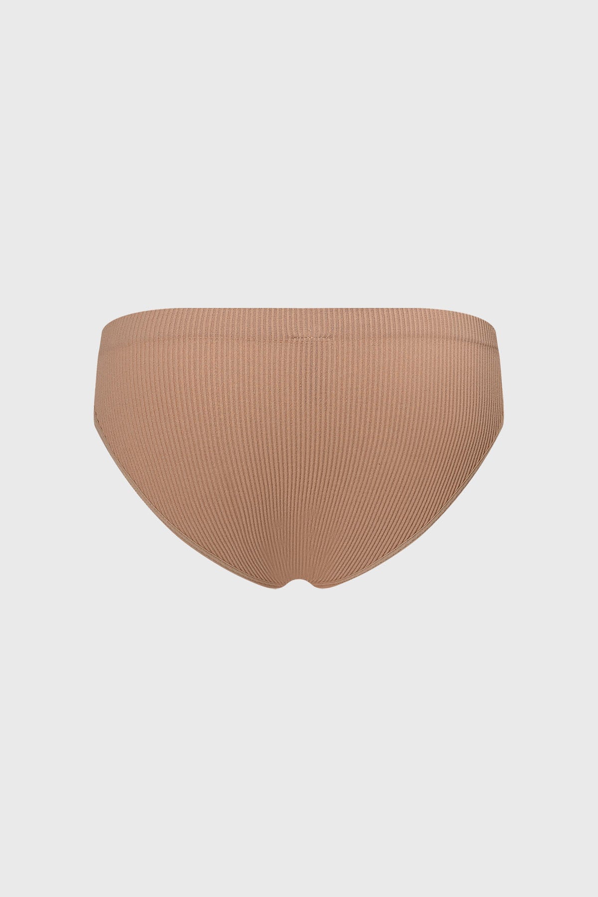 Calzón bikini mujer color camel con textura acanalada lisa sin estampa ideal para el día a día