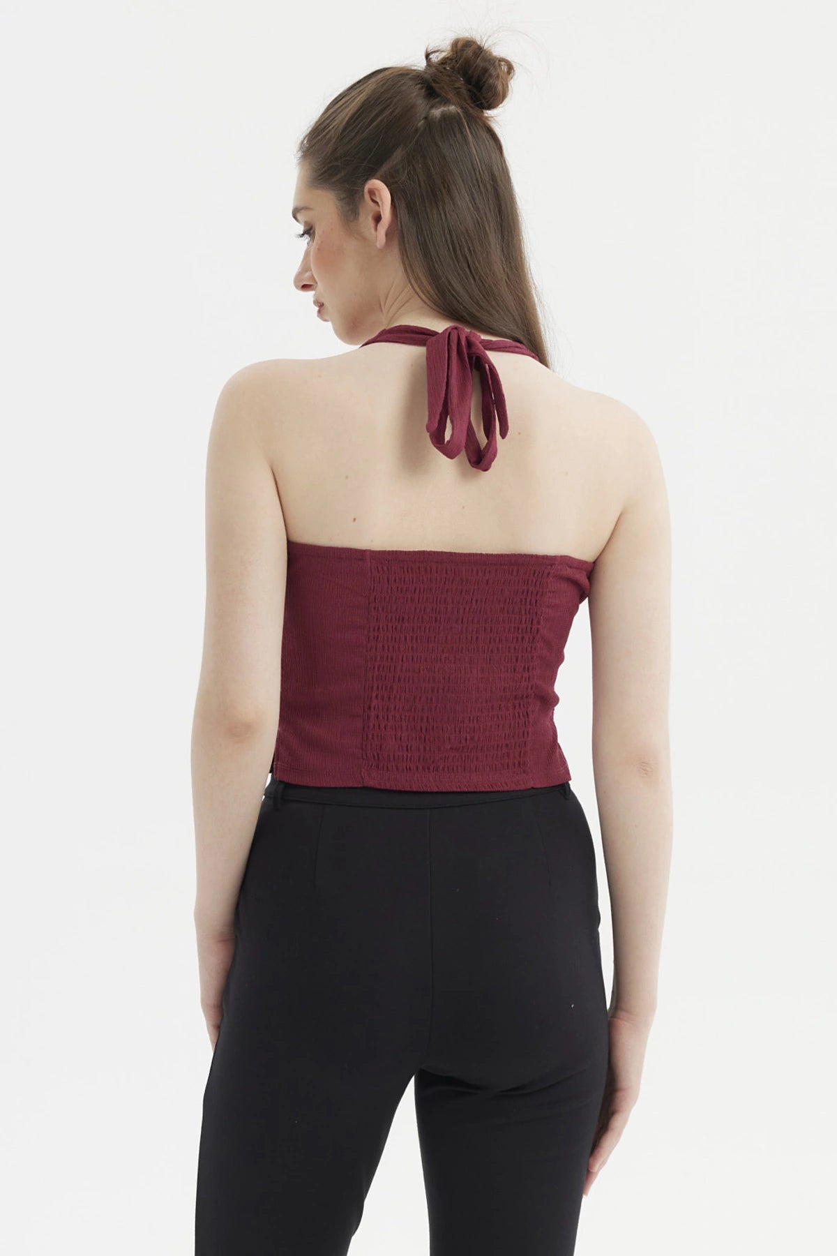 Polera mujer roja con textura sin estampa de tirantes anchos estilo casual ajustada al cuerpo