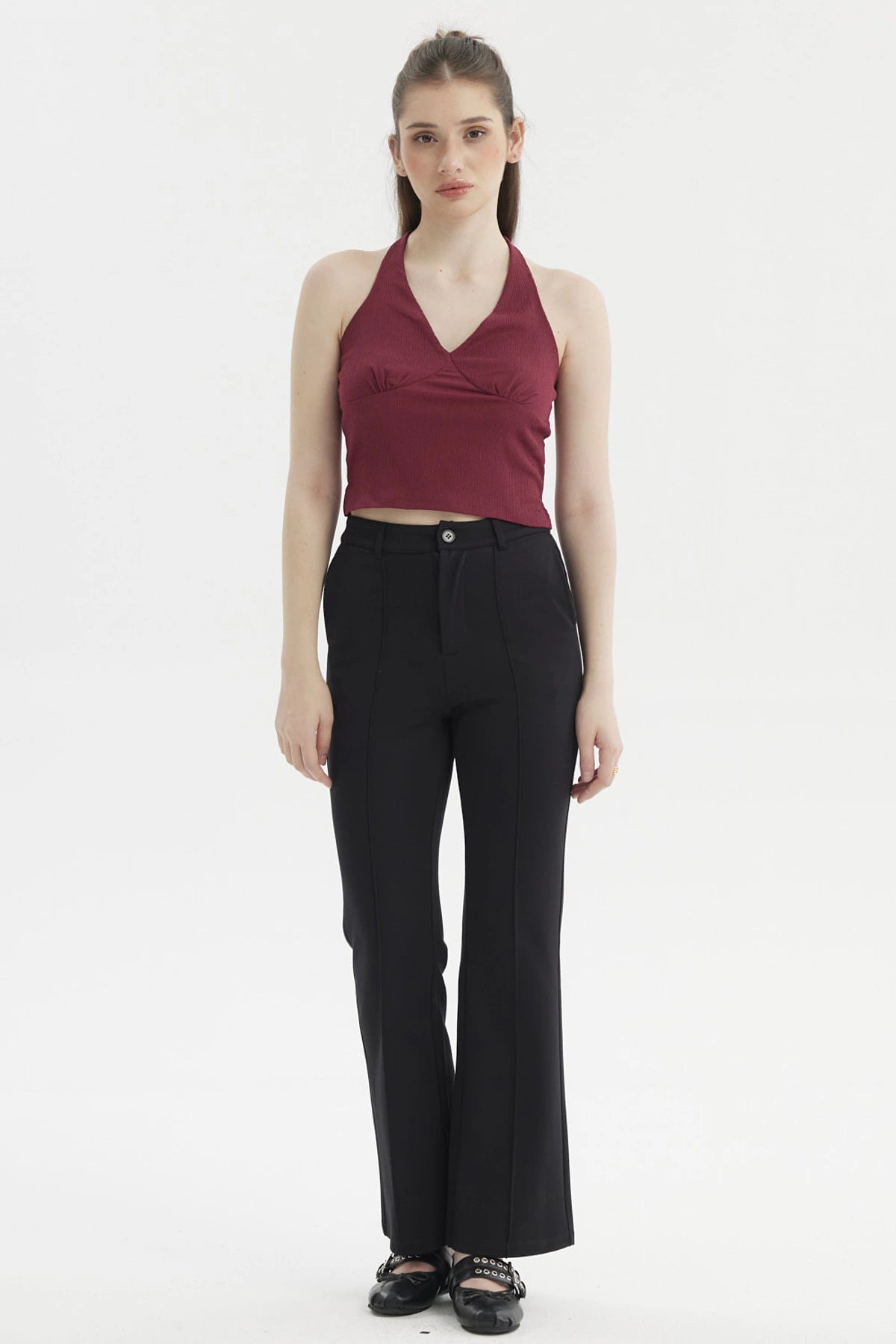 Polera mujer roja con textura sin estampa de tirantes anchos estilo casual ajustada al cuerpo
