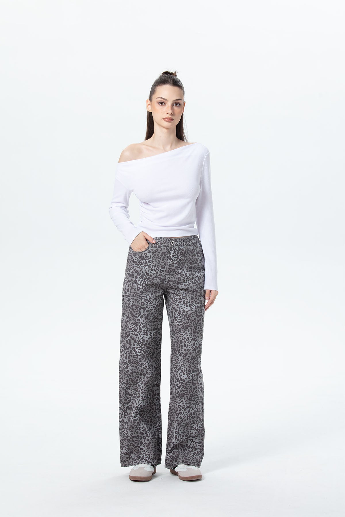 Pantalón Mujer Animal Print Gris