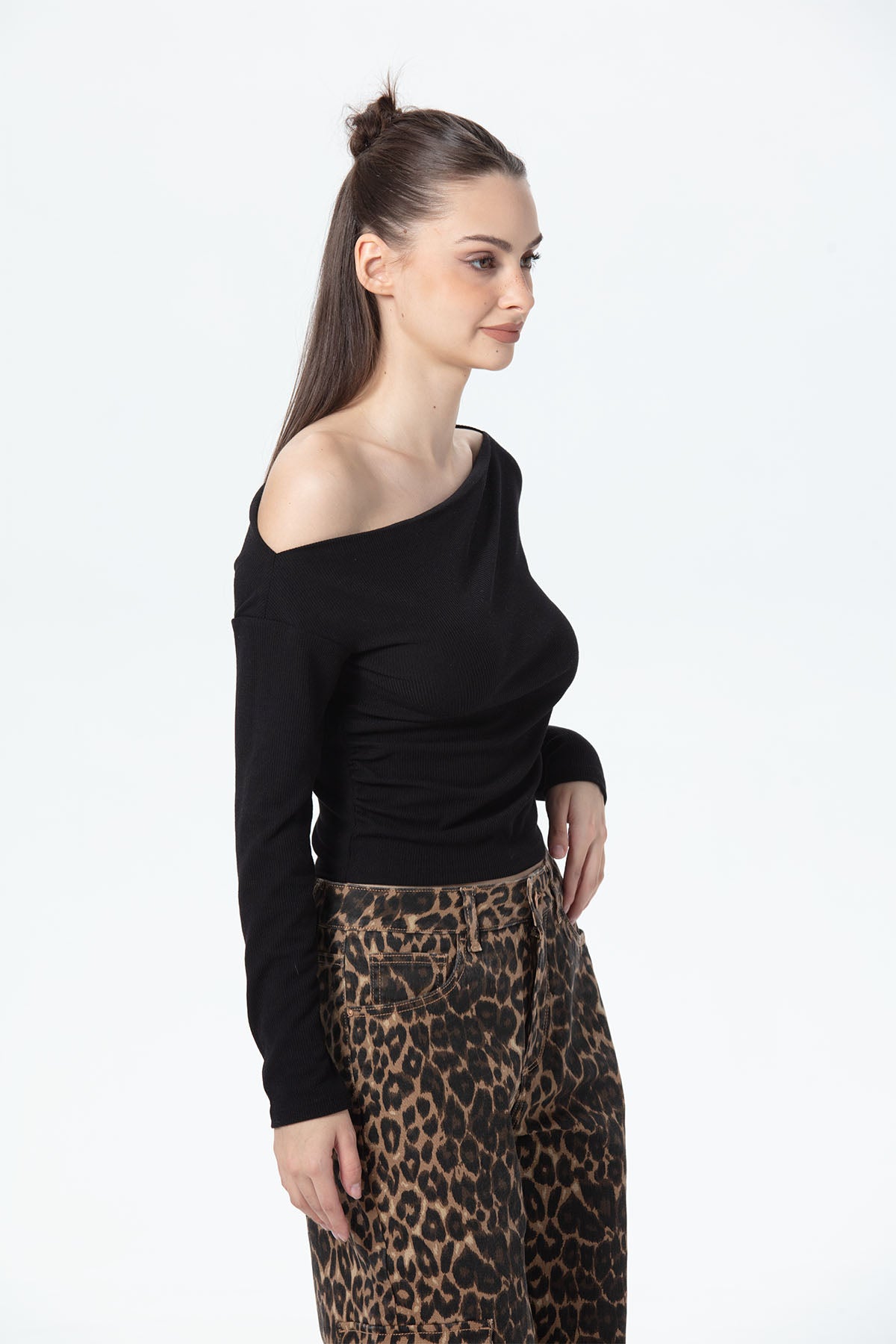 Polera Mujer Asimétrica Hombro Negro