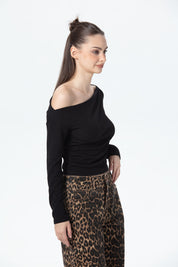 Polera Mujer Asimétrica Hombro Negro