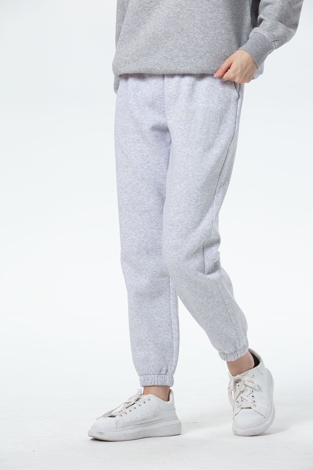 Pantalón Buzo Mujer Jogger Gris Melange