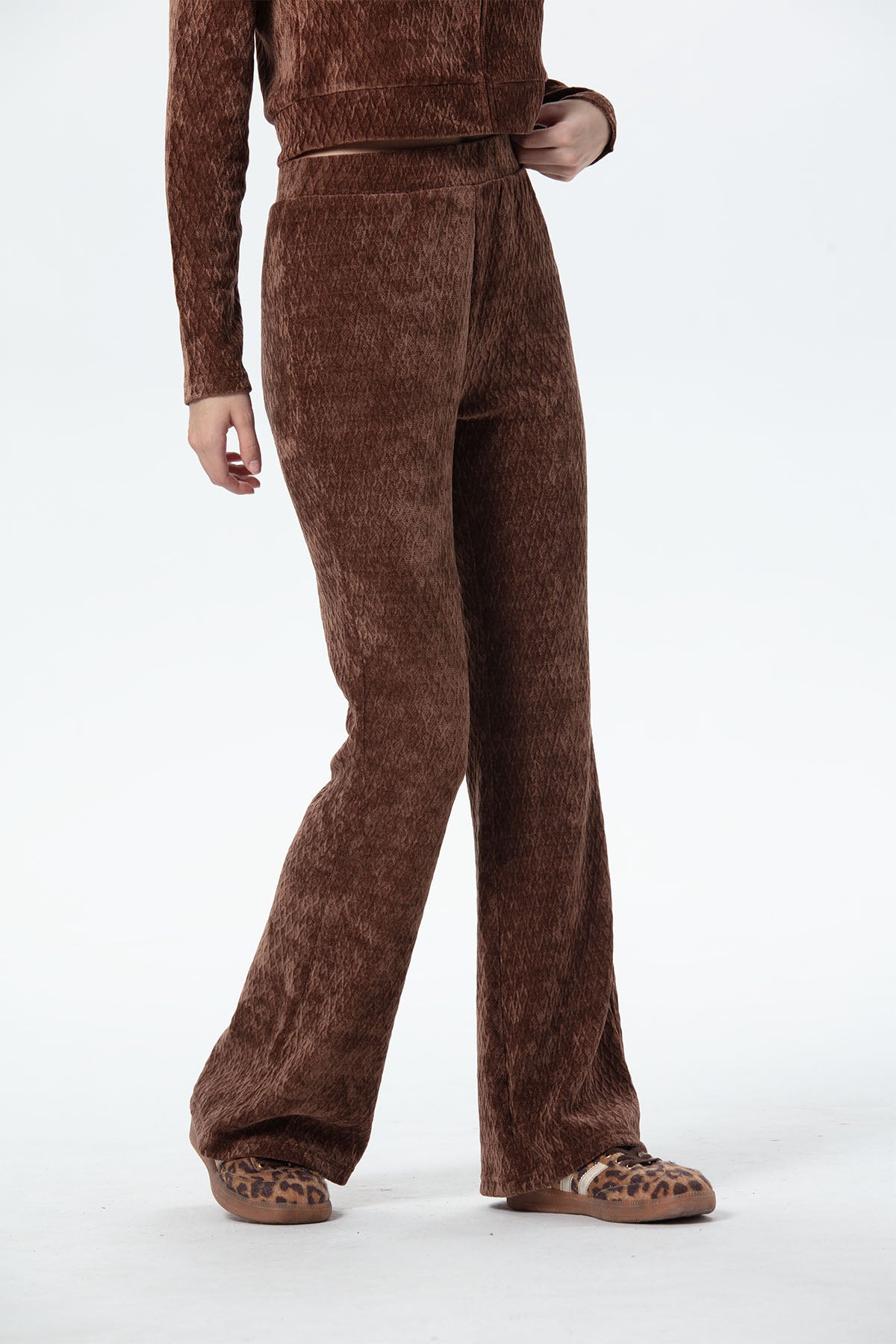 Pantalón Mujer Flare Chenille Cafe