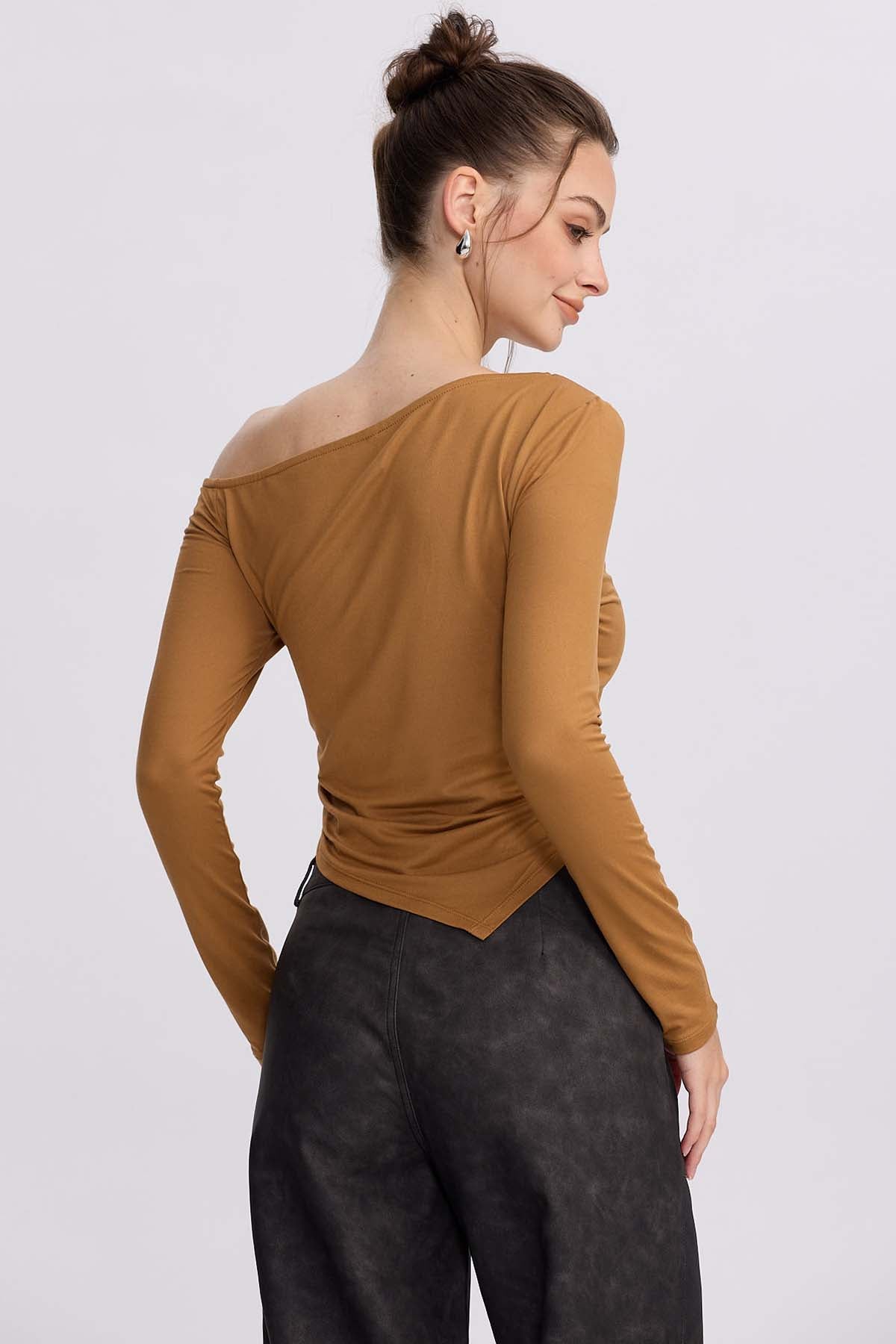 Polera Mujer Asimétrica Camel