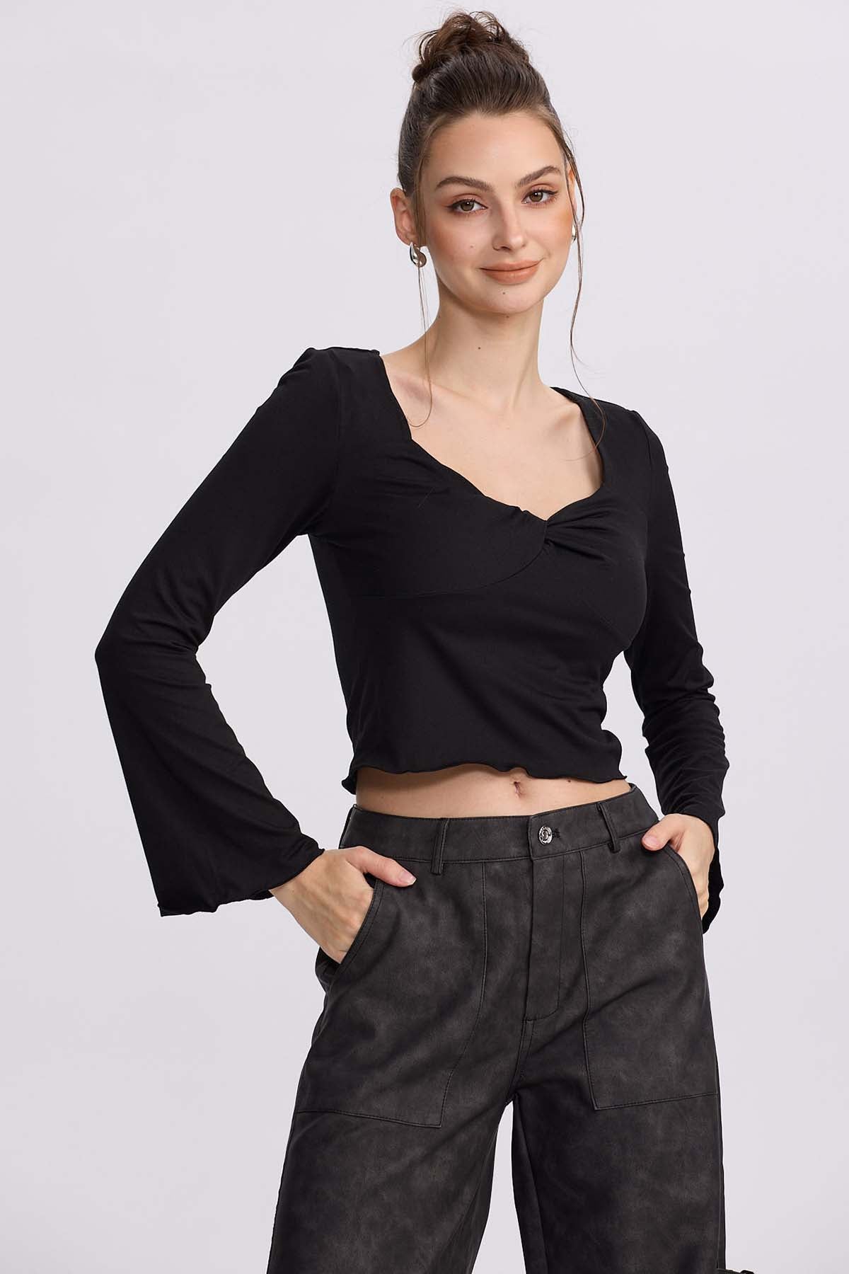 Polera mujer escote V negro con manga larga