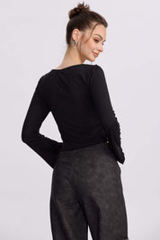 Polera mujer escote V negro con manga larga