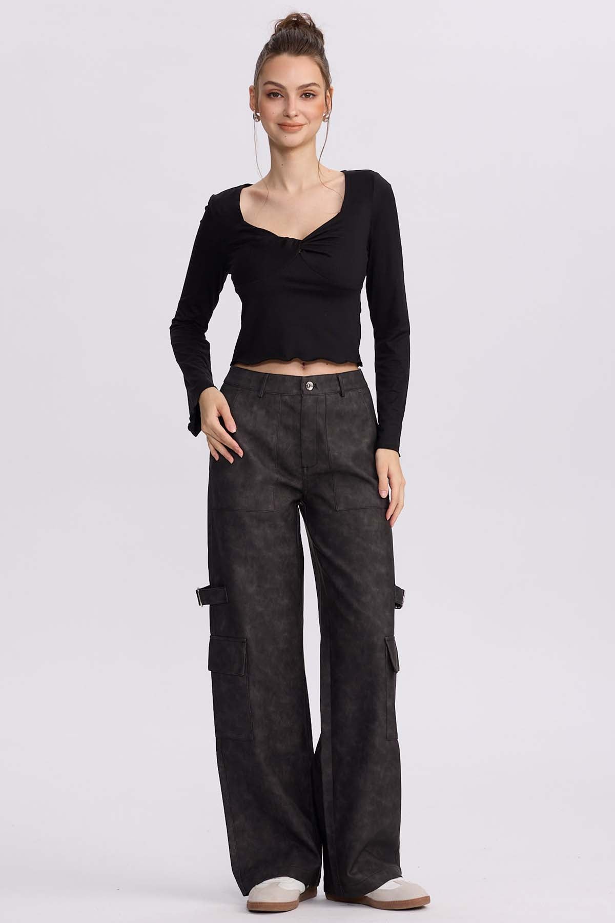 Polera mujer escote V negro con manga larga