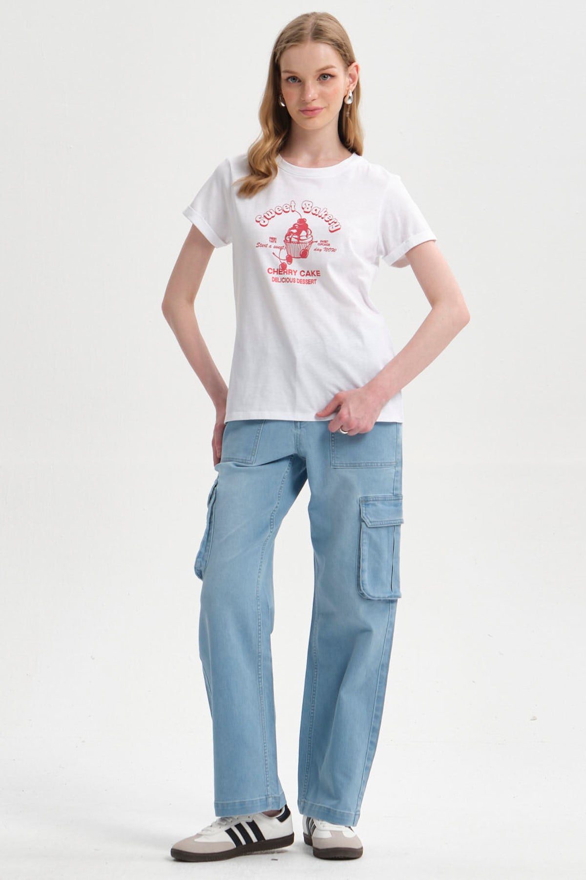 Polera Mujer Gráfica Roll Up Rojo