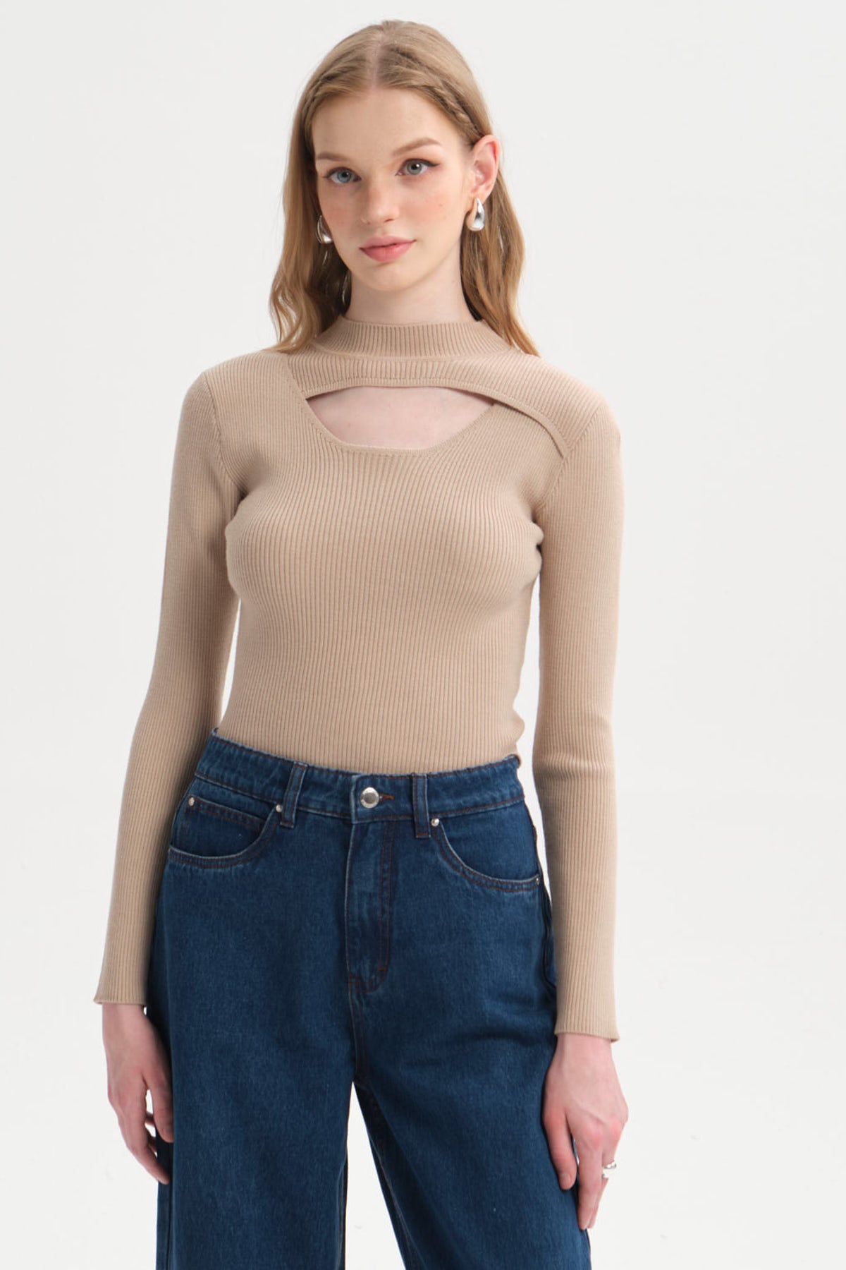 Sweater Mujer Con Aplicación Escote Beige