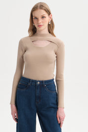 Sweater Mujer Con Aplicación Escote Beige