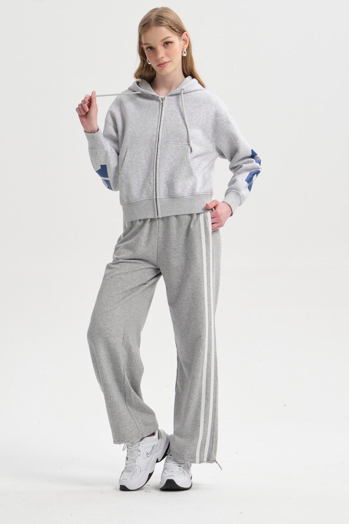 Polerón Mujer Print Mangas Full Gris Melange