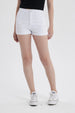 Short Mujer Gabardina Color Blanco