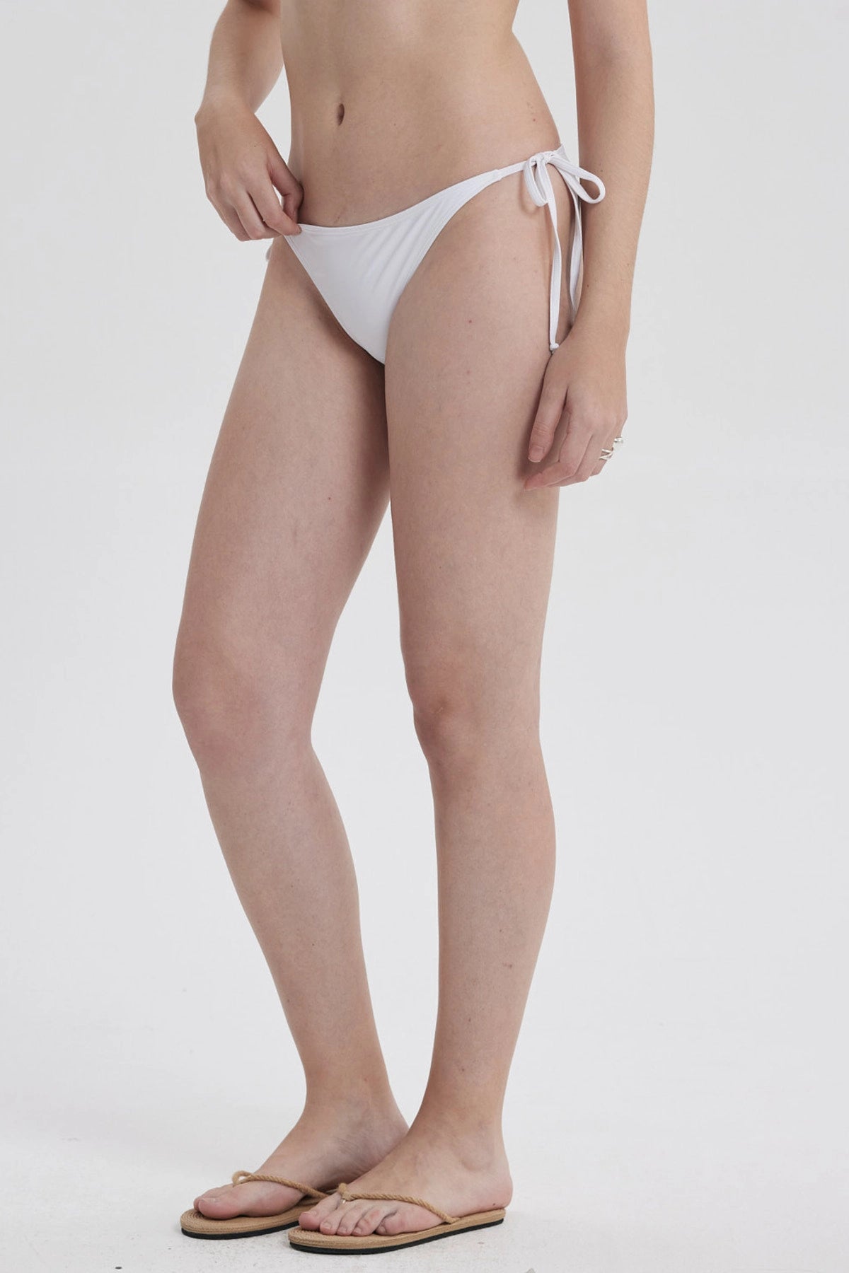 Traje de Baño Mujer Calzón Bikini Lazo Blanco