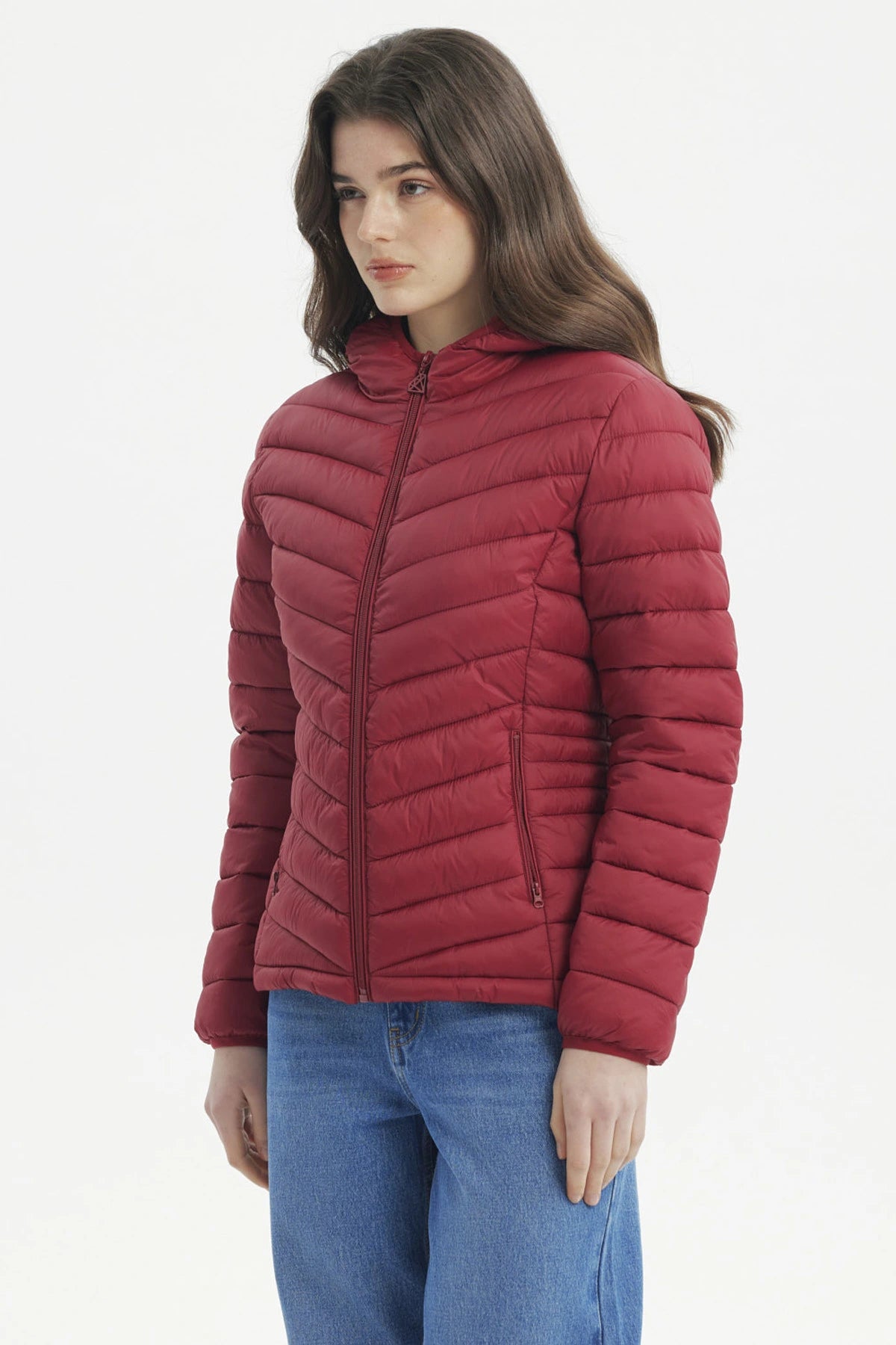 Parka Mujer Corta Plummy Cortes Burdeo