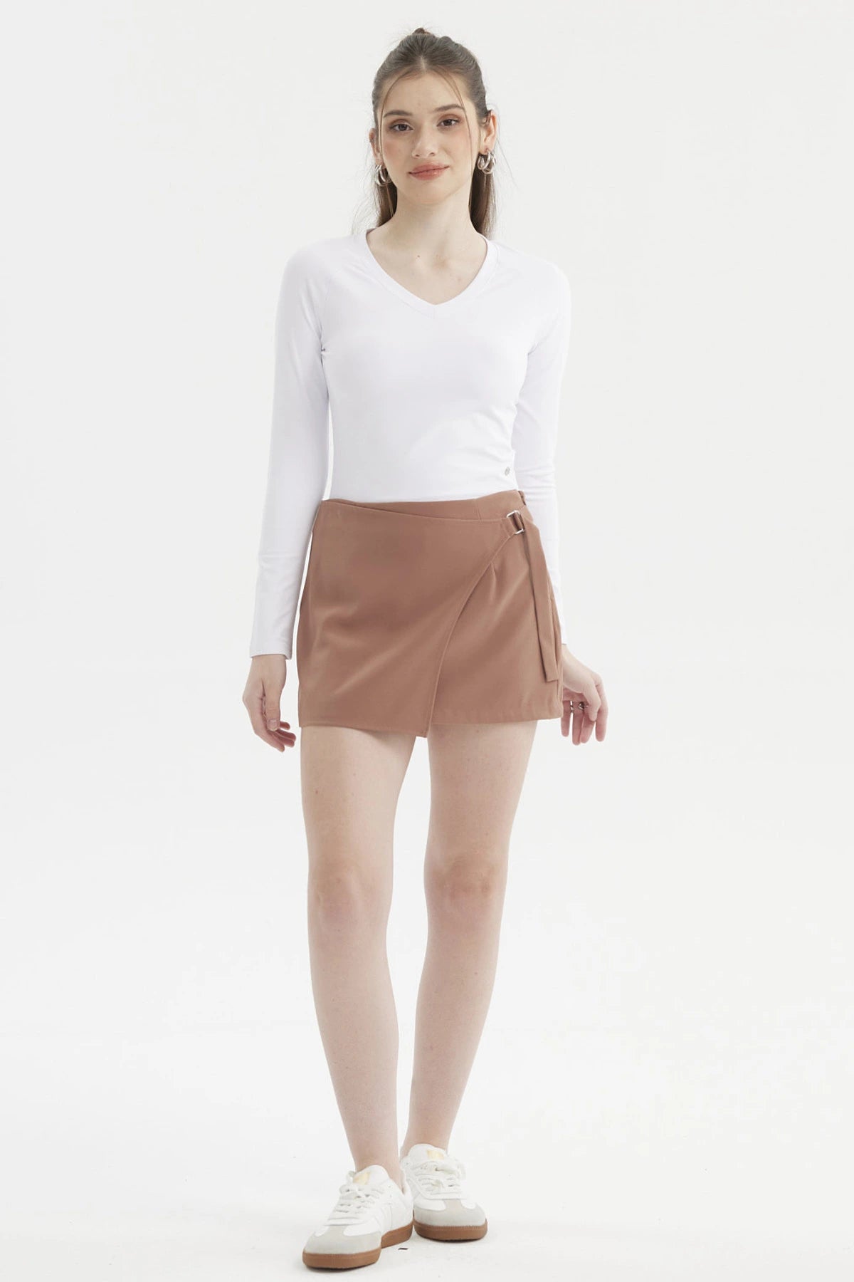 Short Mujer Falda Cruce Delantero Camel