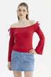 Polera roja mujer hombros descubiertos lazo en mangas lisa