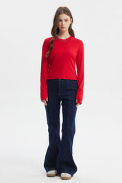 Polera mujer roja de manga larga con abertura en puños sin estampa lisa ideal para un look casual y moderno