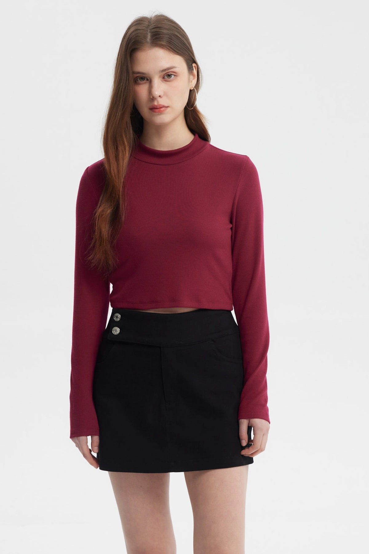 Polera mujer rojo rib de manga larga ajustada sin estampa lisa perfecta para combinar con faldas o jeans casuales