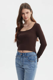 Polera de mujer rib café oscuro de manga larga ajustada sin estampa ideal para un look casual y cómodo