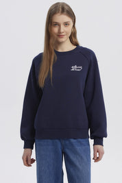 Polerón Mujer Oversize Print Azul Oscuro