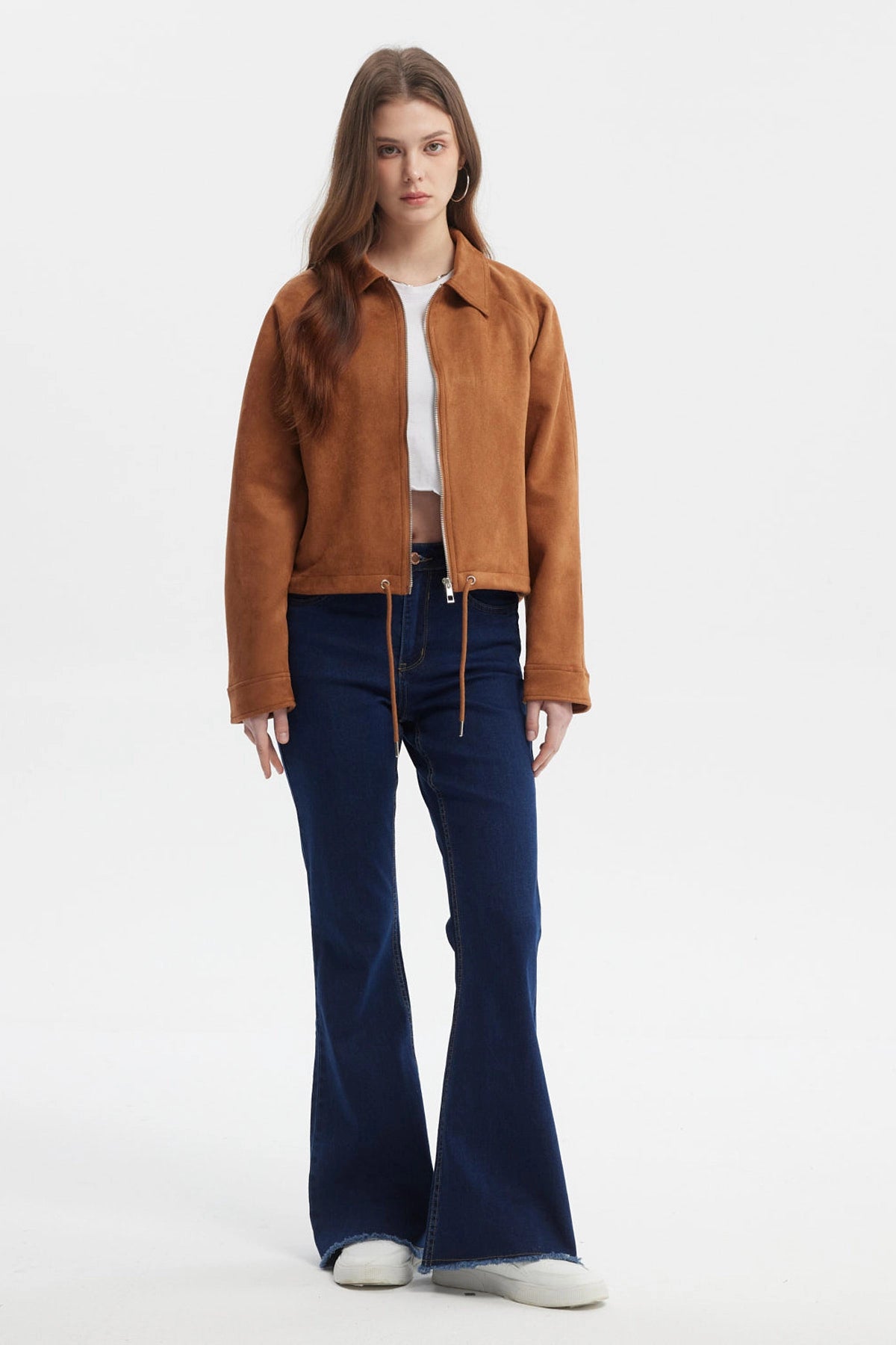 Chaqueta slim camel para mujer con cuello camisero y cierre frontal lisa sin estampa