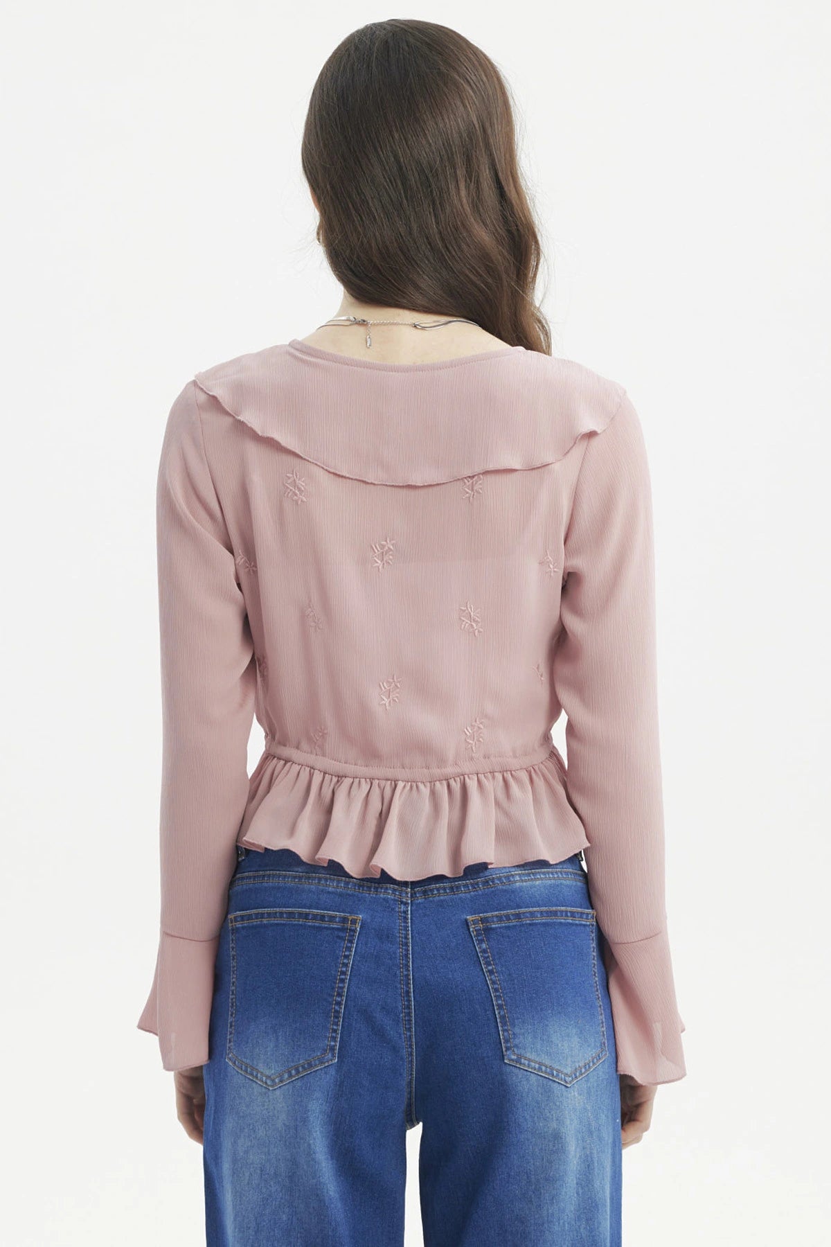 Blusa slim flare palo rosa de manga larga con volante en el escote y ajuste en la cintura lisa elegante y femenina