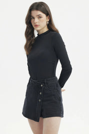 Polera mujer ajustada negra lisa de manga larga ideal para combinar con faldas o jeans para un look casual elegante