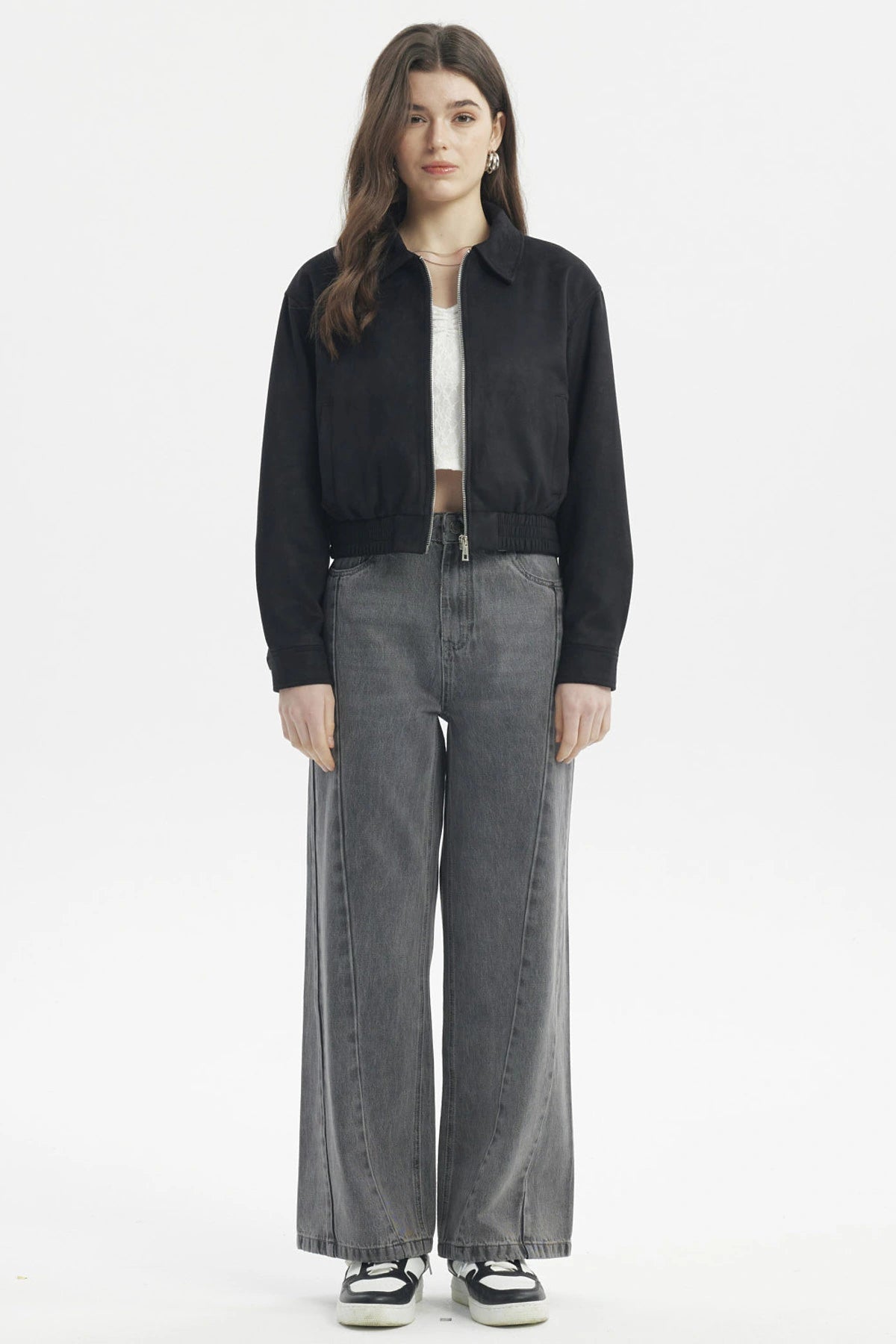 Chaqueta bomber de gamuza negra para mujer con diseño liso cierre frontal y puños elásticos estilo casual