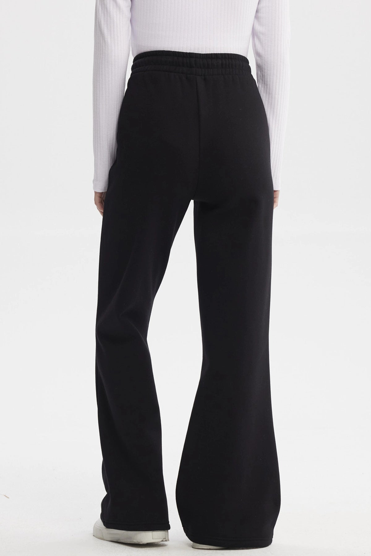 Pantalón Buzo Mujer Flare Corte Frontal Negro