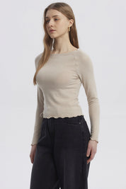 Polera Mujer Juvenil Cuello Bote Recogido Beige