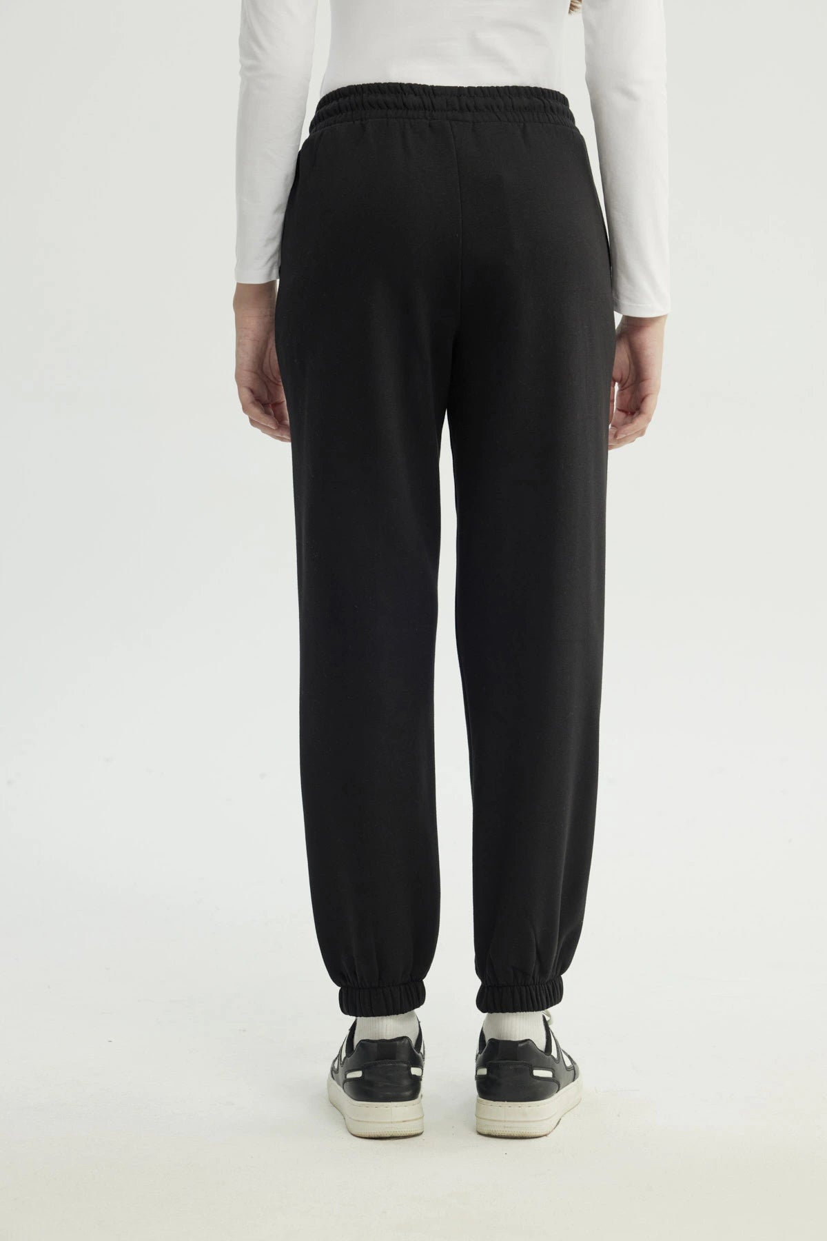 Pantalón Buzo Mujer Pitillo Negro