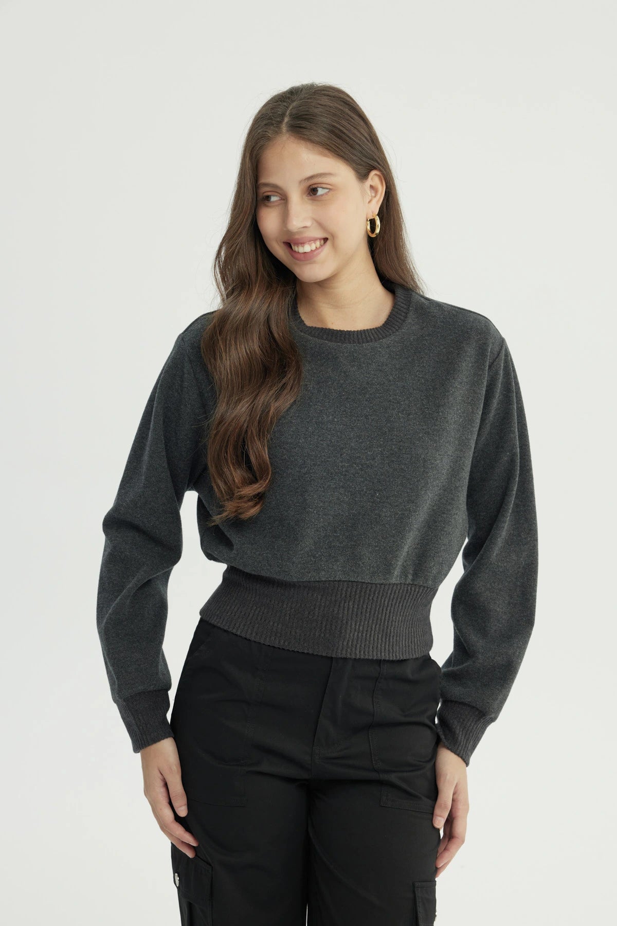 Sweater Mujer Regular Gris Oscuro