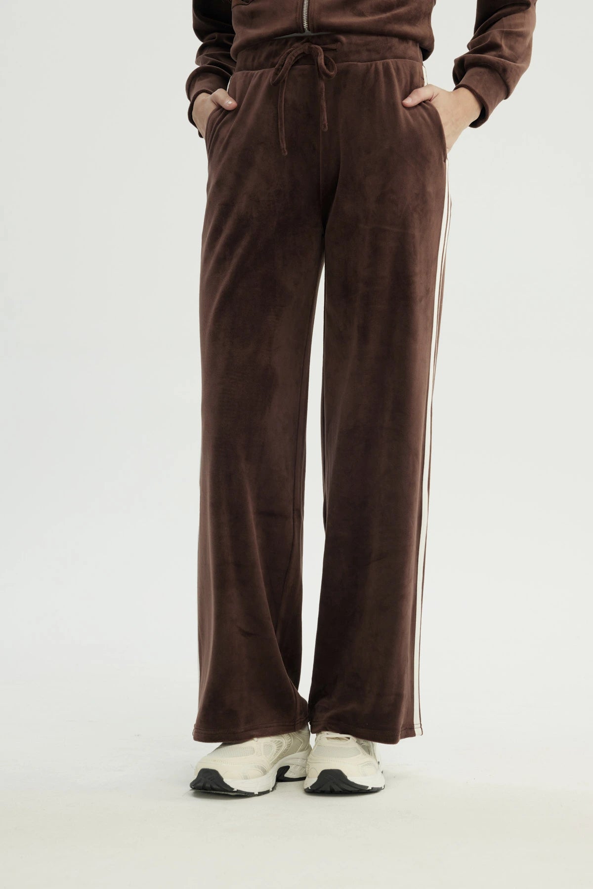Pantalón Buzo Mujer Wide Leg Café