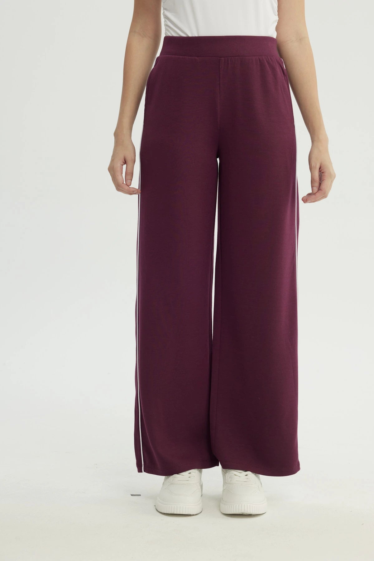Pantalón Buzo Mujer Calce Recto Vino