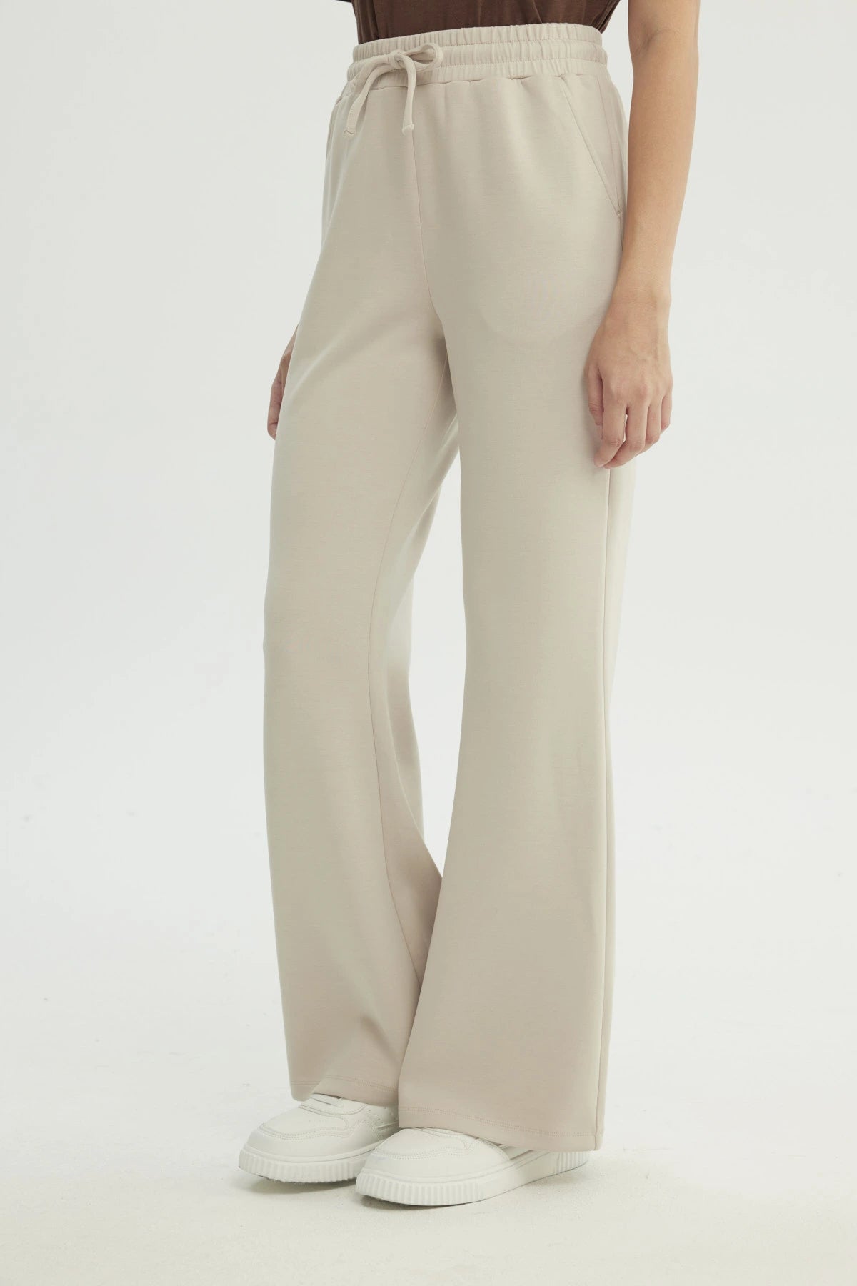 Pantalón Buzo Mujer Leve Flare Beige Claro