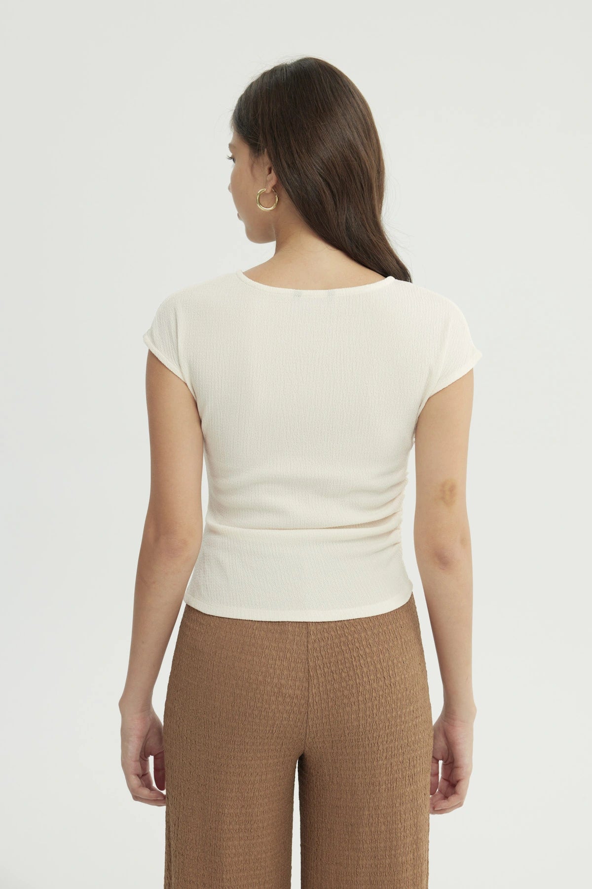 Polera Mujer Slim Fit Crema