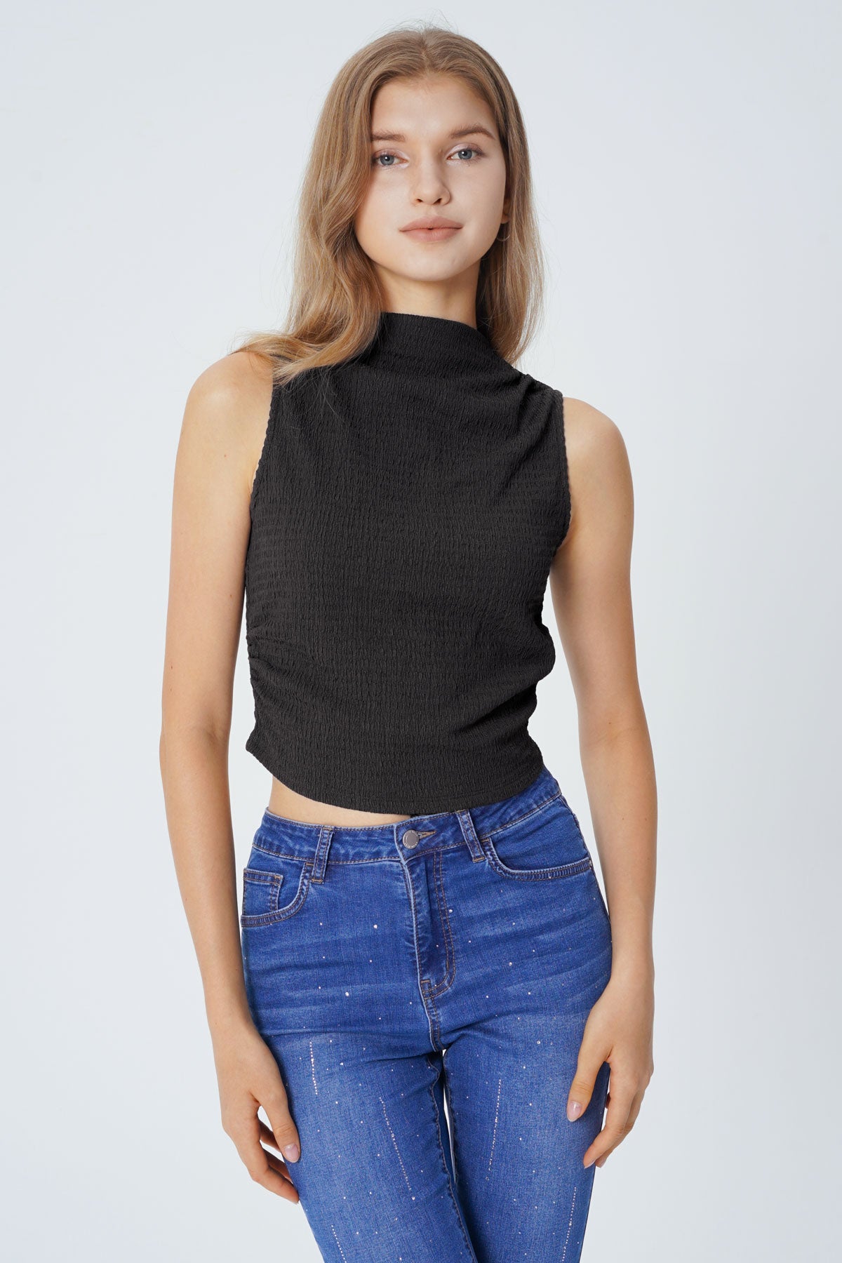 Polera Tight Sin Mangas Cuello Apoyado Mujer Negro