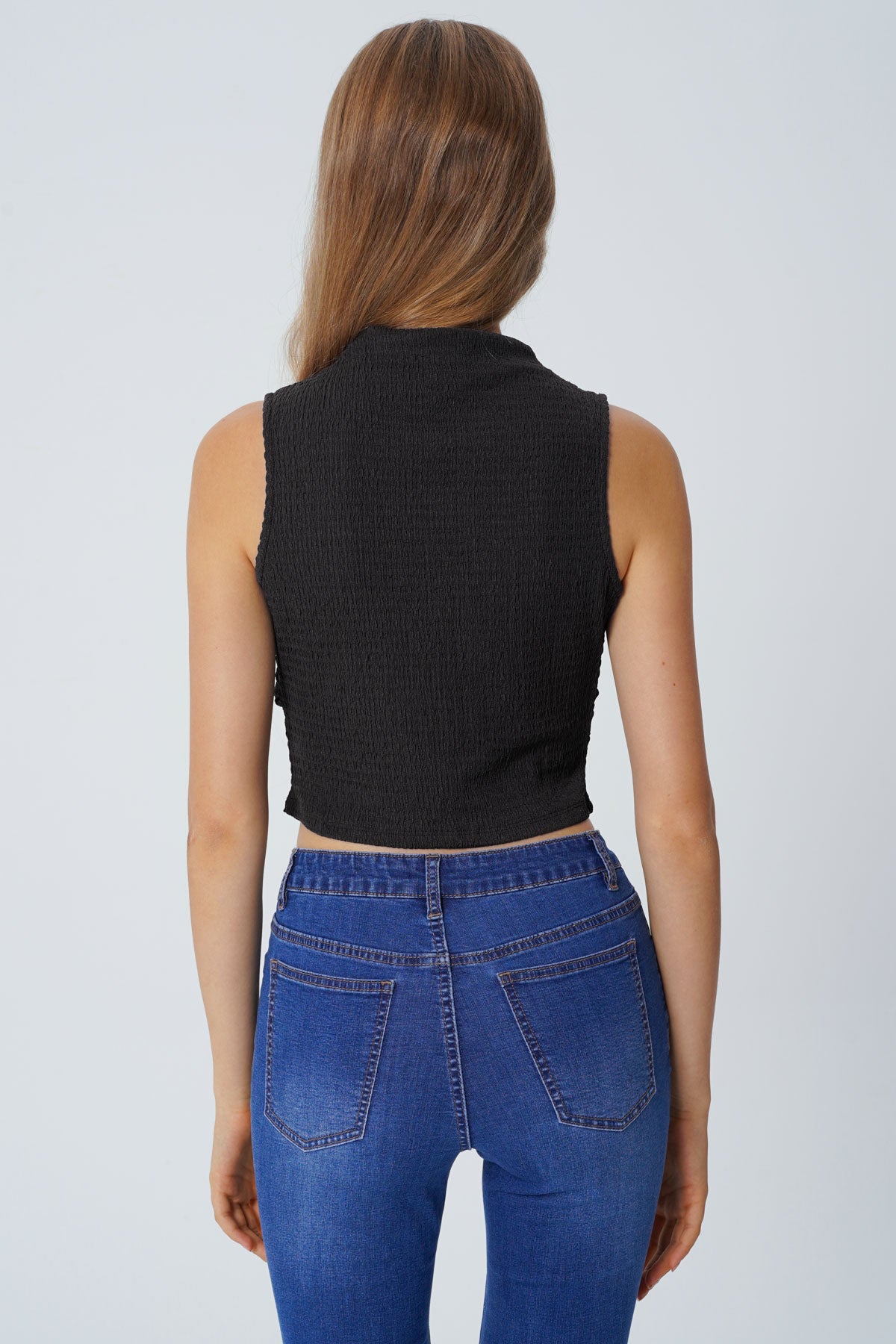Polera Tight Sin Mangas Cuello Apoyado Mujer Negro