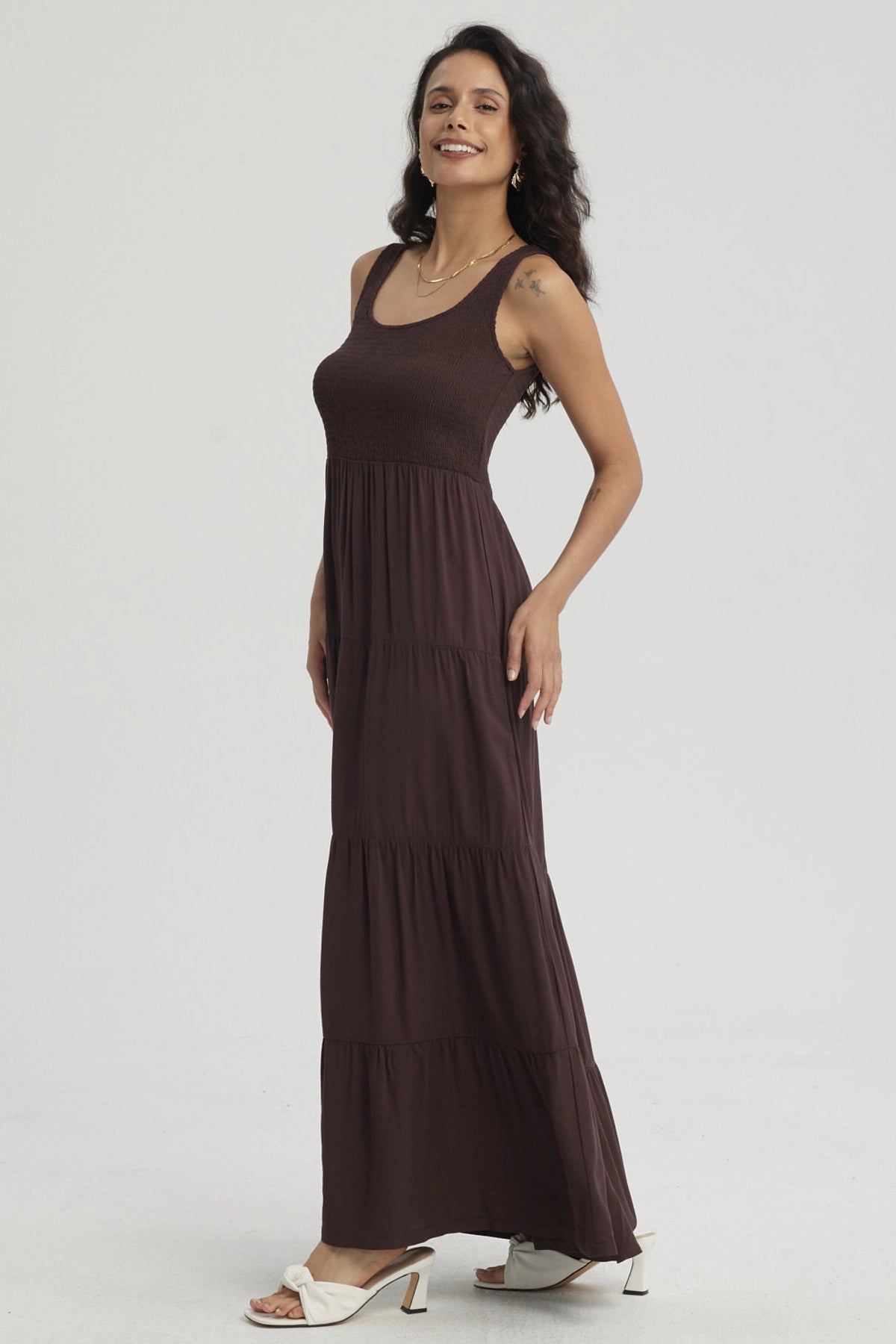 Vestido Mujer Largo En Capas Aplicación Panal Café Oscuro