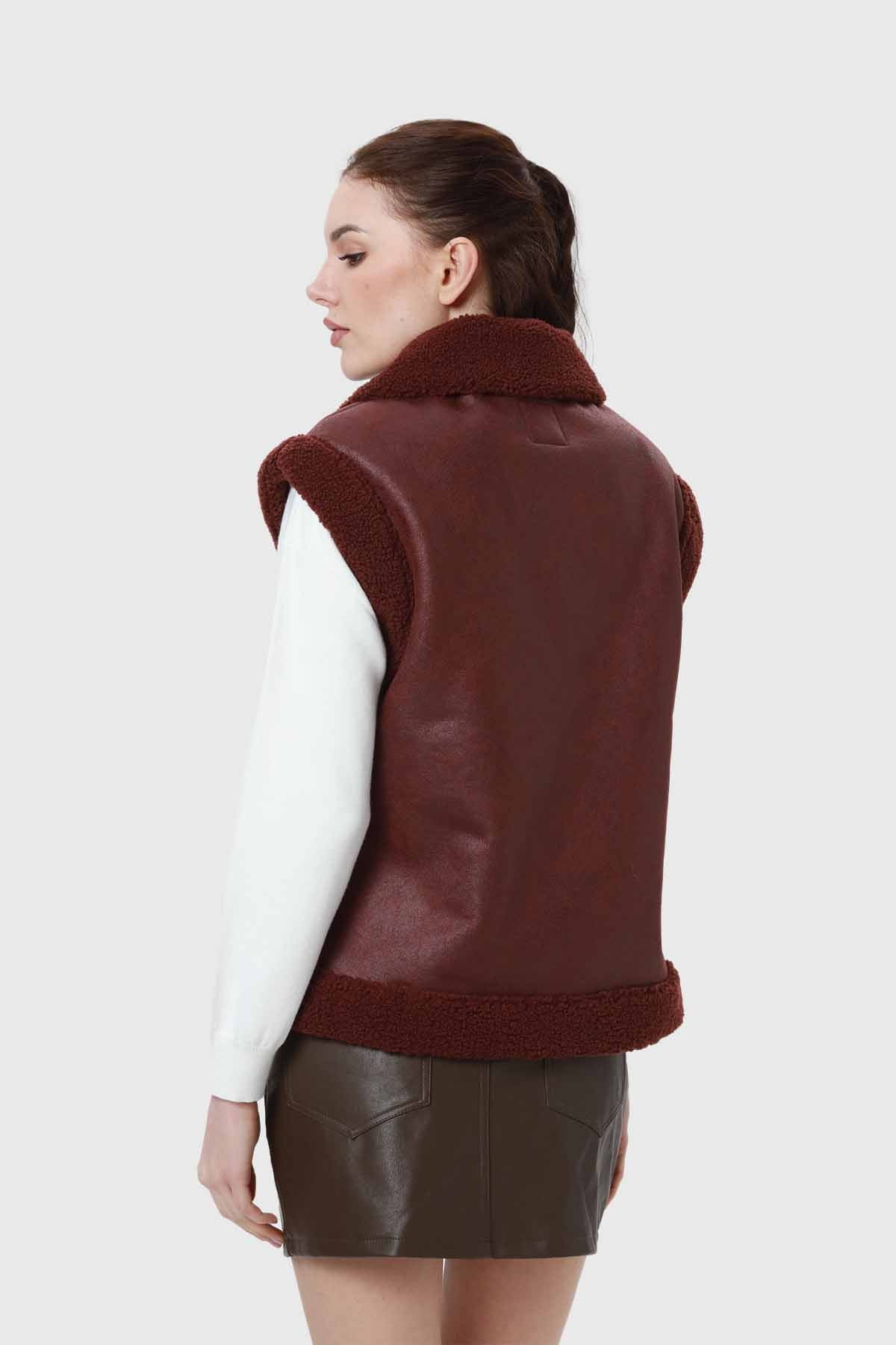 Chaqueta Mujer Efecto Cuero Corto Café