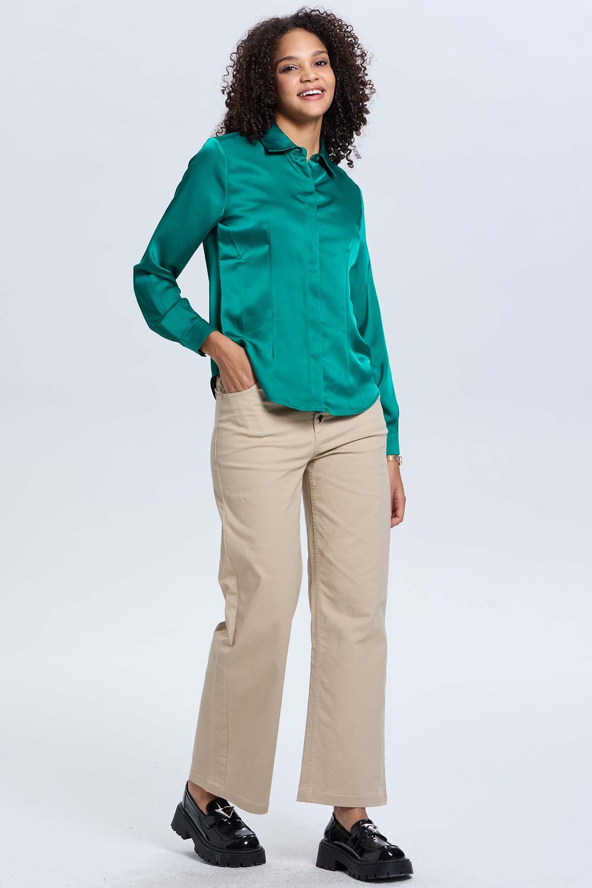 Blusa Mujer Satinada Abotonada Verde