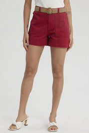 Short Mujer Con Cinturón Rojo Oscuro