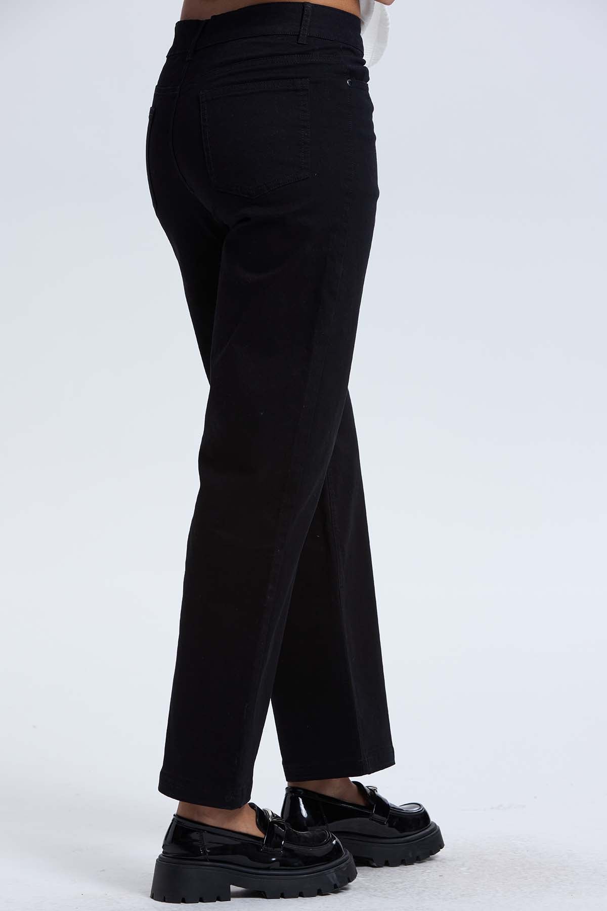 Pantalón Mujer Abotonado Negro